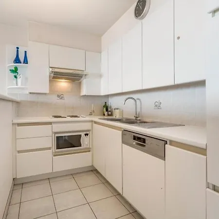 Apartamento Promenade 6.1 *